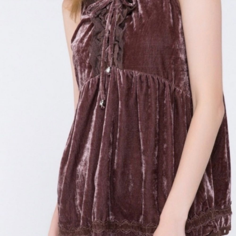 POL Velvet Lace Tunic Tank with Open Hole Border Brand New and Rare Find - Picture 2 of 6